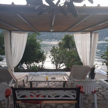 Geni Bay Appartement Buitenkant foto